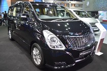 Xe minivan Hyundai Grand Starex tiền tỷ “đấu” Kia Sedona