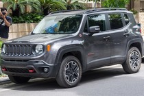 Xe SUV "siêu rẻ" Jeep Renegade tại Hà Nội