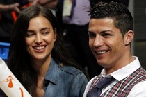  Siêu mẫu Irina Shayk xác nhận chia tay Ronaldo