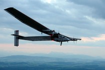 Kỳ diệu máy bay năng lượng mặt trời Solar Impulse 2