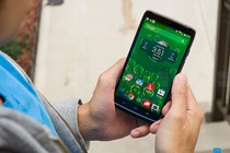 6 mẫu smartphone rất đáng mua dù vẻ ngoài "thô kệch"