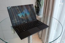 Trải nghiệm máy tính XPS 12 - “bản sao” Surface Book của Dell