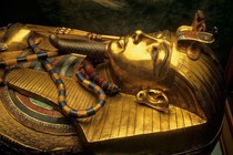 Quan tài vàng khối của pharaoh Tutankhamen được phát hiện thế nào?