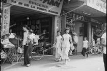 Loạt hình cực độc về vỉa hè Sài Gòn năm 1953