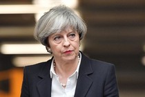 Bầu cử Anh: Thủ tướng Theresa May “mất cả chì lẫn chài“