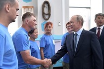 Ông Putin hé lộ dấu hiệu ra tranh cử Tổng thống năm 2018