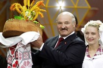 Tổng thống Belarus bất ngờ “đi đêm” với Ukraine