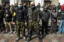 Ukraine sớm hợp pháp hóa tiểu đoàn Right Sector