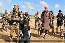 Lộ diện video IS chặt đầu kẻ dị giáo ở Syria