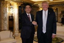 Tổng thống đắc cử Donald Trump gặp Thủ tướng Nhật Abe