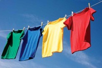 Bí quyết giữ quần áo phẳng phiu không cần bàn ủi