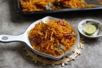 Công thức làm món khô gà lá chanh thơm ngon, đậm vị nhâm nhi ngày Tết