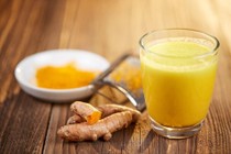 Ai không nên uống nghệ mật ong?