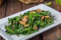 Loại rau dại xưa mọc tua tủa bị "ngó lơ", nay thành đặc sản "hút khách"