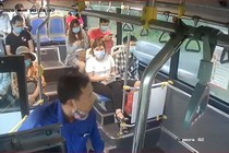 “Quý ông” phun nước bọt vào phụ xe bus làm “xấu mặt” nam nhi