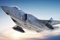 Tiêm kích F-35C trang bị tên lửa chống hạm tàng hình LRASM