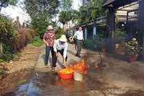 Hoang mang nước giếng bốc cháy ở Buôn Ma Thuột