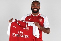 Chuyển nhượng bóng đá mới nhất: Arsenal "khoe hàng" Lacazette