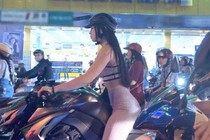 Danh tính cô gái Cần Thơ khoe vòng 3 cực nóng trên moto