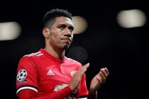 Chuyển nhượng bóng đá mới nhất: Vì sao Barca, M.U cho Smalling ra đi