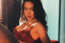 Hot girl Châu Bùi khoe vòng 1 hút mọi ánh nhìn