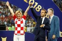 Một mùa World Cup quá đỉnh của 'bà trùm sân cỏ' - nữ Tổng thống Croatia