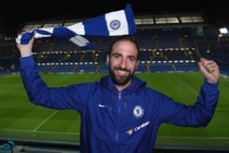 Chuyển nhượng bóng đá mới nhất: Chelsea chốt xong thương vụ Higuain