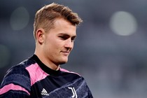 MU chốt De Ligt, Chelsea tranh Kounde