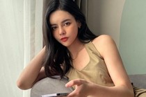 Nhan sắc cô giáo Gen Z đẹp "chuẩn fashionista", đam mê môn Ngữ văn