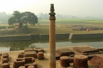 Cột đá nghìn tuổi vẫn nguyên vẹn khó tin, khoa học ngả mũ thán phục