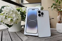 Người Việt làm việc trong bao lâu mới đủ tiền mua iPhone 14