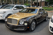 Xe sang Bentley Mulsanne tiền tỷ có màu cực đẹp ở Sài Gòn