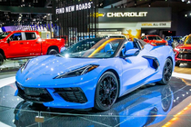 Chevrolet Corvette C8 2020 tăng giá bán lên gần 2 tỷ?