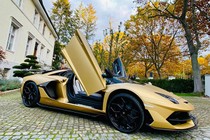 Đại gia Cường Đô la tậu siêu xe Lamborghini Aventador SVJ mui trần