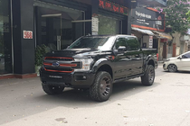 Cận cảnh 4 chiếc xe 'khủng long' Ford F-150 Harley-Davidson của đại gia Bình Dương