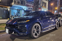 Cận cảnh Lamborghini Urus hơn 20 tỷ màu xanh ở Sài Gòn 