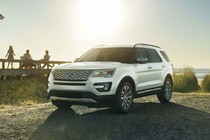 Hàng loạt xe Ford Explorer bị điều tra an toàn tại Mỹ