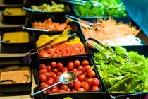 Tuyệt đối không dùng những món này khi đi ăn buffet