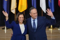 Chuyện tình trong giới luật của ứng viên phó tổng thống Mỹ Kamala Harris 