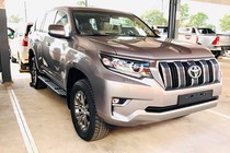 Cận cảnh Toyota Land Cruiser Prado 2020 hơn 2,3 tỷ