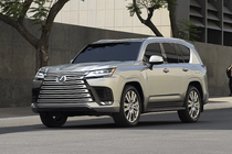 Lexus LX600 2022 sắp ra mắt Việt Nam có gì đặc biệt mà giá lên đến 9 tỷ đồng?