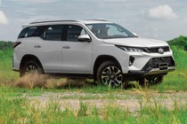 Toyota Fortuner 2024 nâng cấp từ 1,05 tỷ có gì khác biệt?