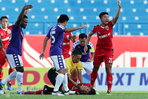 Nhìn lại chấn thương kinh hoàng của Thiện Đức tại vòng 8 V-League 2019