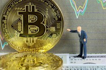 Xu hướng tụt giảm mạnh khiến giá Bitcoin hôm nay 24/7 giảm dưới mức hỗ trợ