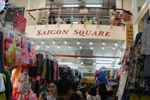 1.500 túi xách, đồng hồ, giày có dấu hiệu giả mạo tại Sài Gòn Square​và Chợ Bến Thành