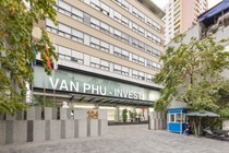 Văn Phú - Invest nói gì khi công ty mẹ báo lỗ, còn lãi hợp nhất lao dốc 80%?