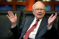 Nhà đầu tư huyền thoại Warren Buffett nắm giữ số tiền mặt kỷ lục 137 tỷ USD