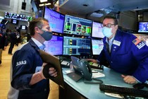 Chỉ số S&P 500 và Nasdaq Composite có tuần tăng mạnh nhất từ đầu năm đến nay 