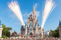 Nếu đầu tư vào cổ phiếu Disney 5, 10 và 25 năm trước đến nay lãi bao nhiêu?