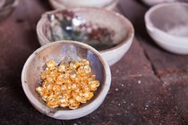 Kỳ bí nhà giả kim có biệt tài 'hô biến' chì thành vàng